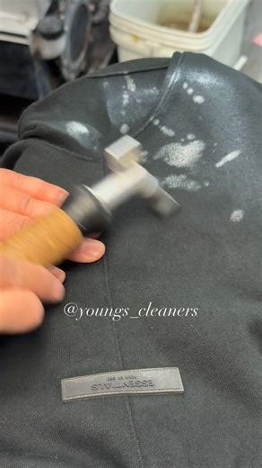 Young's Cleaners on Instagram: "#essentials 👀💨💨 ❌ Remember: Oil & water do not mix ❌ Make sure you apply PSR ll when garment is completely dry. This product is used to remove oil! . . #youngscleaners #oakland #reels #clean #explorepage #cleaning #sneakerhead #explore #dryclean ."