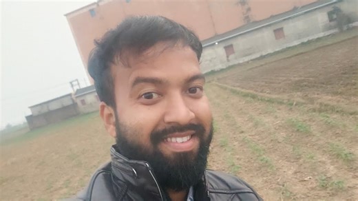 জামাই বাবু আলু জমিতে সার ছড়াচ্ছে😀😀#youtube video