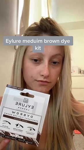 Here’s my tinting my brows even tho no one cares 😃 #fyp #foryoupage #brows #scottish #viral #brighterinside