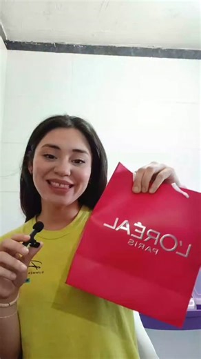 Luciana on Instagram: "10/10 Amoo amo me encantó el resultadoo de elvive dream liso de Lorea'l Paris ♥️ #lacioapruebadetodofm #aircare #lorealparis #explore #reels @formetips @lorealparis"