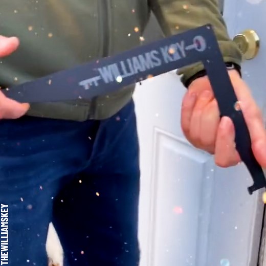 Demonstrating the Williams Universal Key Partner: thewilliamskey IG: www.instagram.com/thewilliamskey FB: www.facebook.com/thewilliamskey TT: https://www.tiktok.com/@thewilliamskey YT: www.youtube.com/thewilliamskey | Crafty School