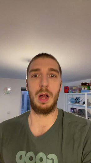 Just learnt to be a model 🤣 #modelface #model #fit