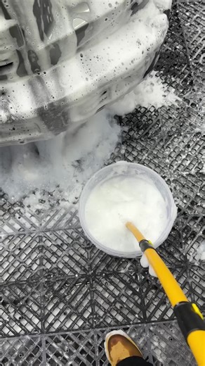 Effortless Car Cleaning with Our Microfiber Mop