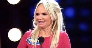Kristin Chenoweth's Fabulously Filthy Answer Stuns 'Celebrity Family Feud'