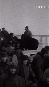 95K views · 1.2K reactions | Von 90.000 Gefangenen starben 80.000. Mütter wurden getröstet, während das Leid unvorstellbar war. Ein grausamer Kontrast zwischen Versorgung und Elend. Der traurigste Fall überhaupt, der noch gefeiert werden könnte. #Kriegsgefangenschaft #Geschichte #Leid #Trauer #Deutschland #Schicksal | Timeline - World History | Facebook