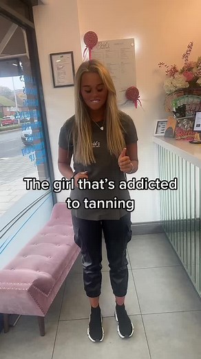Tanning Addiction: Samantha's Struggle with Sunbeds