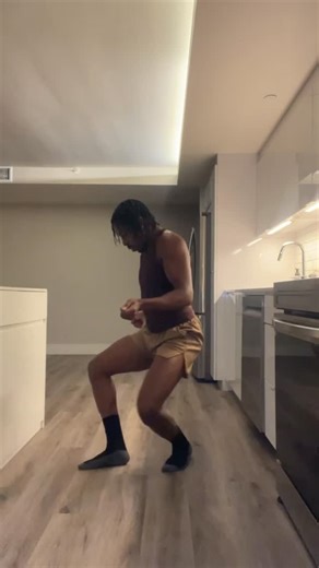 Elijah Boothe on Instagram: "This challenge almost took me outta here 😂😮‍💨💪🏾 Arch Ya Back challenge by @kuresha.plsss - #Archyaback #Dance #challenge"