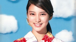 5 Fakta Tentang Emi Takei, Aktris Cantik Yang Dikenal Sebagai Gadis Innocent