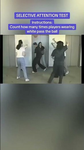 Wild Selective Attention Test!! Vid from Daniel J Simmons #shorts #attention