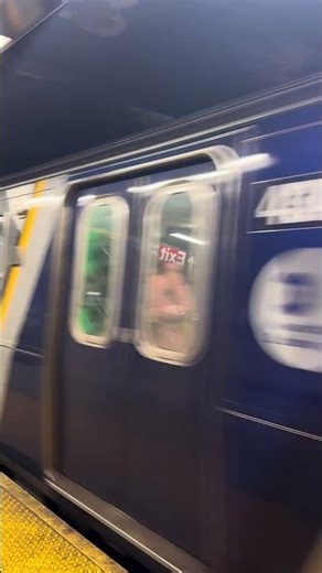 R211 at Jay Street-Metrotech