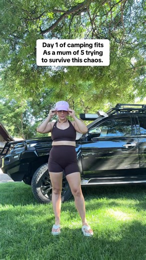 Stylish Camping Outfits for Moms in Hot Weather