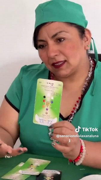 Aquí te mostramos cómo es una lectura de cartas con Los Ángeles 🤩 #dios #angelesyarcangeles #mensajedelosangeles #mensajededios #cartasangeles #lecturadecartas #cartas #lecturadehoy #arcangel