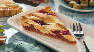 Rebarborový koláč s mřížkou z lineckého těsta | Kuchyně Lidlu