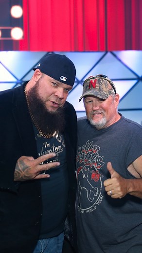 3M views · 95K reactions | Throwback to an unforgettable evening with Larry the Cable Guy and Tyrus at Celebrity Sports Night back in 2022! This hilarious story is just a taste of the fun we have at this annual event. Get your tickets for this year's Celebrity Sports Night now!  nebraskagreatsfoundation.org/celebrity-sports-night-2024/ #NebraskaGreats #LarryTheCableGuy #CelebritySportsNight #ThrowbackThursday Larry The Cable Guy | Nebraska Greats Foundation | Facebook