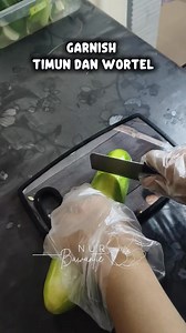 Tutorial garnish timun dan wortel untuk pemula Simple dan mudah..😁 #fbpro #VOD #tutorialgarnish #garnishtumpeng #tumpengcantik #viral #fyp | Nur Bawantie