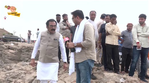 Bodies of a mother and her 4-year-old son were recovered from Bargi Dam. The child was found holding onto his mother.Cabinet Minister Rakesh Singh, journalists, and everyone started crying 🥺😥
