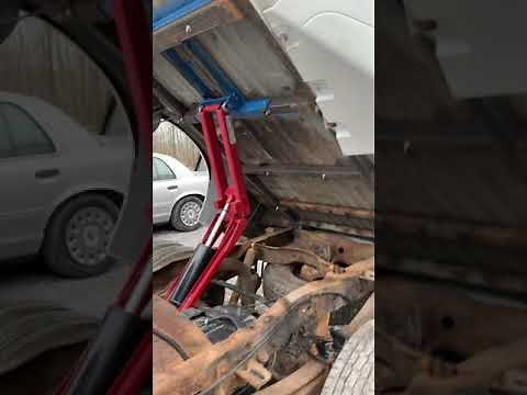 Pierce pickup bed dump kit