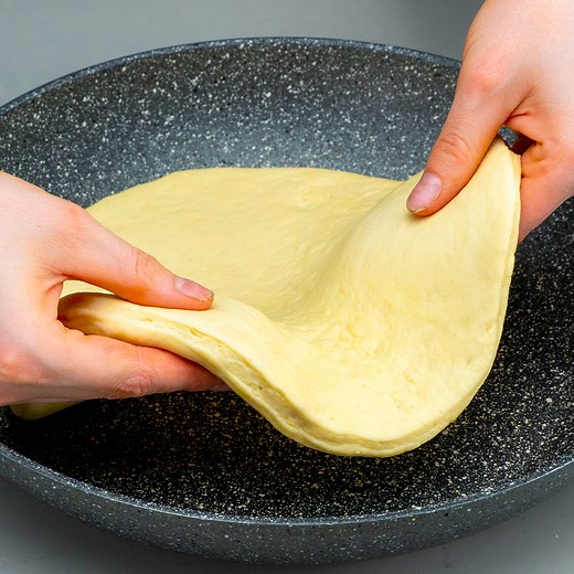 1.4M views · 934 reactions | Guaranteed success! The easiest and most delicious Napoleon cake, without baking! Ingredients: puff pastry: 500 g (18 oz) whipping cream: 400 ml (14 fl oz) yogurt: 200 g (7.1 oz) powdered sugar: 200 g (7.1 oz) frozen berries: 500 g (18 oz) sugar: 70 g (2.5 oz) starch: 20 g (0.7 oz) water: 40 ml (1.4 fl oz) puff pastry: 300 g (11 oz) water: 20 ml (0.7 fl oz) sugar: 20 g (0.7 oz) | Cookrate | Facebook