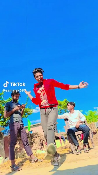 Bhatar Paglai La Ba - Popular Video Insights