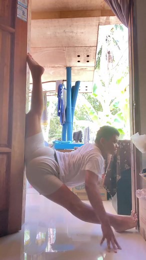 Mastering Flexible Poses for Contortionists
