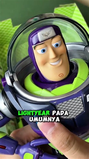 HERE'S THE NEWEST BUZZ LIGHTYEAR NINJA TOY🥷 #buzzlightyear #toystory #disney #pixar #unboxing