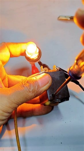 2K views · 11K reactions | How to modify the flasher so the blinking speed can be adjusted #flasher #blinking #modification #adjustable | Giyan Circuit | Facebook