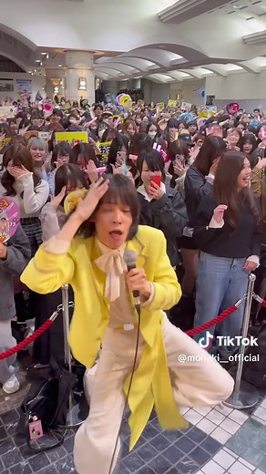 広島駅南口地下広場にお越しいただいた皆さまと#ほんまやでダンス ⭐️ ありがとうございました‼︎ #モナキ #ほんまやでなんでやねんしらんけど #newmusic