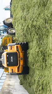 51K views · 554 reactions | Working the silage pit with the JCB 435s & TM Rolling away #arimagery #farming #agriculture #farmlife | AR Imagery - Farming & Agricultural Videographer | Facebook