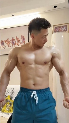 Build a Wide-Shouldered Figure! Guide to Big & Wide Shoulders 🏋️‍♂️ #motivation #fitness #shorts