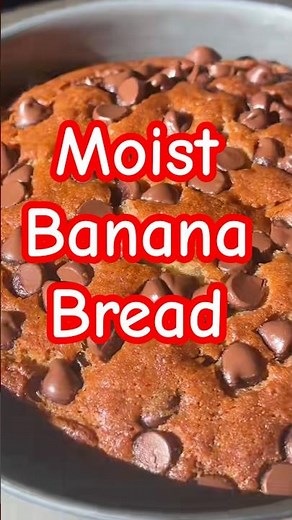 Moist Banana Bread Recipe with chocolate chips #bananabread