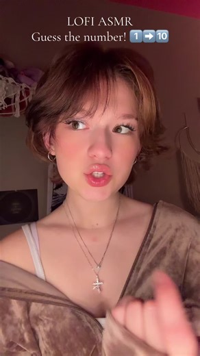 People on my live love this game bahaha #asmr #whispering #focusasmr #lofiasmr #foryoupage