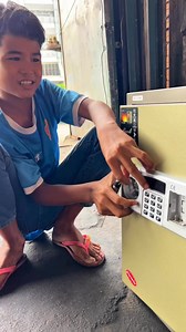 ទូដែរ កូនក្មេង បើក 1 នាទី AUTO KEY SERVICE 060234562 014234562 | AUTO KEY SERVICE CENTER