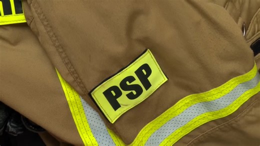 Pożar altanki na terenie ROD „Radość Życia” we Wrocławiu. Na miejscu 9 zastępów straży pożarnej