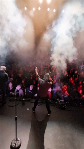 ARE YOU READY FOR 2026!? 🤘🏼 What a year 2025 has been. Happy New Year everyone, have an incredible celebration tonight - we'll see you for a good time in 2026! 🤘🏼🖤 🎉🎉🎉🎉 | The Ultimate Classic Rock Show