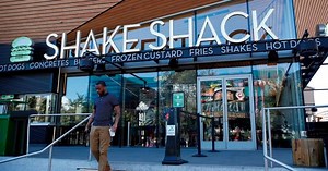 Shake Shack to come to Canada in 2024 with 1st location set for Toronto