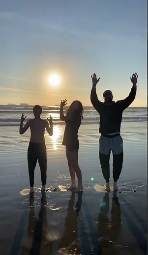 Walker Hayes — AA (TikTok Beach Dance)