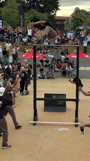 Massive tweaked out ollie by @higorcruzb 😮 That impact alone is impressive! | Shralpin Skateboarding