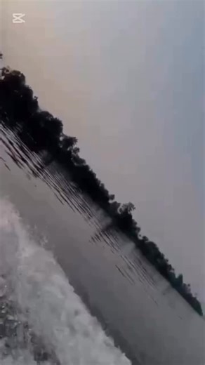 DJ Smart and his co-DJ were reported missing after traveling to the riverian area of Atan Onoyom, Odukpani LGA of Cross River State, for a beach carnival. Days later, the co-DJ’s body was discovered, while the main DJ remains missing. The incident left members of the community gathered in tears as investigations continue. | Calabargist