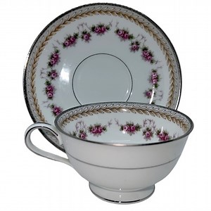 RC TEACUP & SAUCER VINTAGE 1960s PATTERN NORITAKE 564 VICTORIAN ROSES AND LAUREL