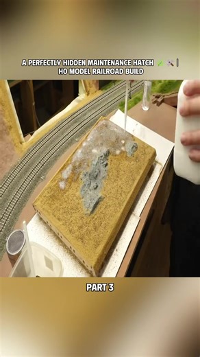 A Perfectly HIDDEN Maintenance Hatch 🌿🛠️ | H0 Model Railroad Build #modelleisenbahn #modeltrains #scenery