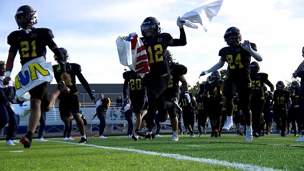 Farrell runs by Fort LeBoeuf for first win