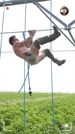 Big Builder in Nature 🌾💪 | Field Climbing Strength & Rural Fitness Lifestyle p