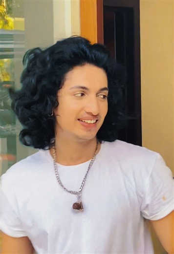 මිනිස්සූ තමන්ගේ වාසියට ඕනබොරුවක් කරනවා..💔😭 #ferry_jonathan_silva #fyp #sad #actor #srilankan_tik_tok🇱🇰