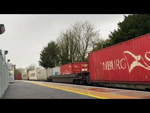 🎺👍 another reason to like this train 66568 with the tiny wheels, freezers & pocket wagons 20/2/2026