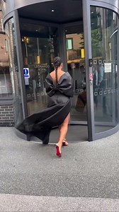 Beautiful dress 👗 😍 Follow Instagram.com/Kingbrightofficiallll | Comedian King Bright