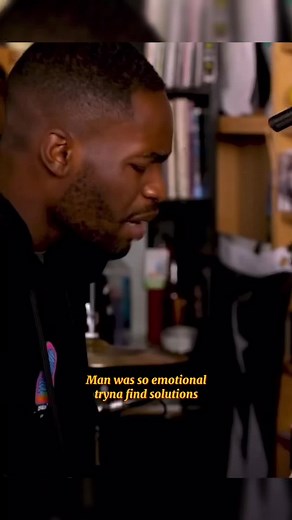 Santan - Hangman (NPR Music Tiny Desk Concert)