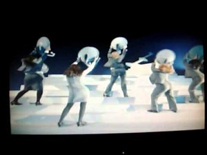 Funny Xfinity Commercial-Dancers with dishes