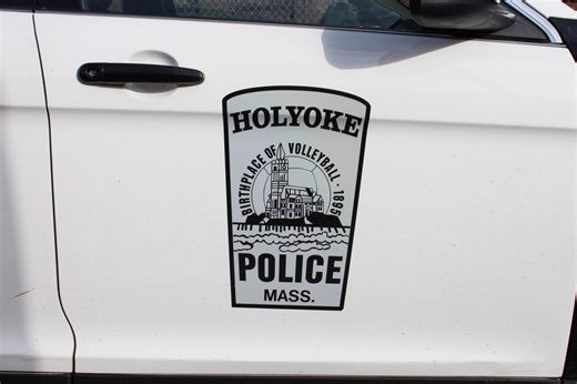 Holyoke police nab suspect in stolen car, seize cash, pot