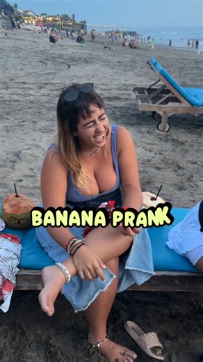 Banana prank with woman from Mexico #bananaprank #magicprank #magic #magician