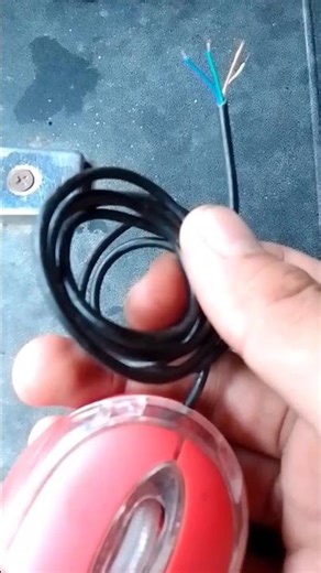 Fixing my USB mouse cable with this color codes(White, Orange, Green, and Blue)